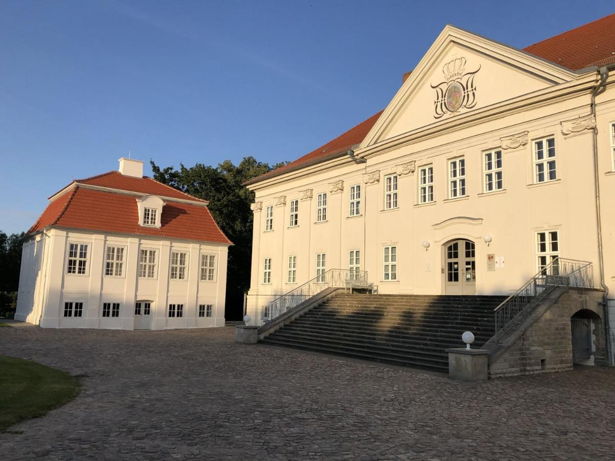 Bungalows Am Waldessaum Bei Hohenzieritz Екстер'єр фото