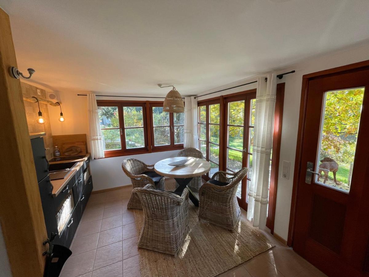 Bungalows Am Waldessaum Bei Hohenzieritz Екстер'єр фото