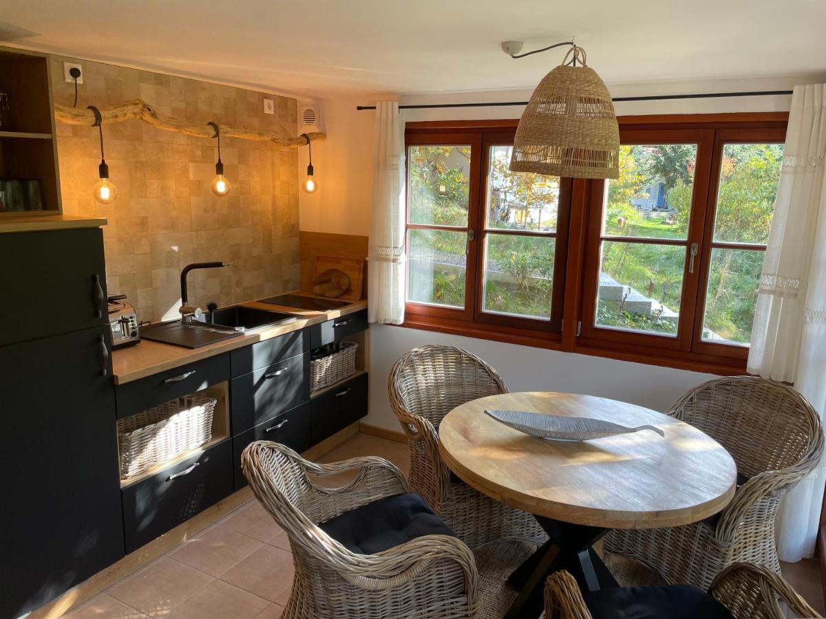 Bungalows Am Waldessaum Bei Hohenzieritz Екстер'єр фото